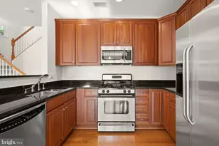 43920 Hickory Corner Terrace, Ashburn, VA 20147 - Photo 8