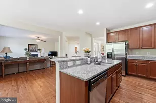 23054 Bronstein Ln, Brambleton, VA 20148 - Photo 16