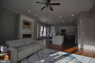 43314 Fullerton St, Ashburn, VA 20147 - Photo 10