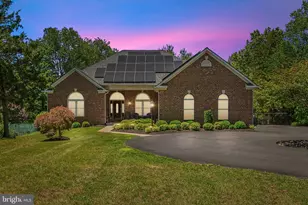 21484 Cedar Dr, Sterling, VA 20164 - Photo 2