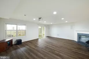 42557 Dreamweaver Dr, Brambleton, VA 20148 - Photo 80