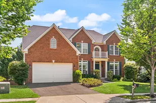 32 Houser Dr, Lovettsville, VA 20180 - Photo 1