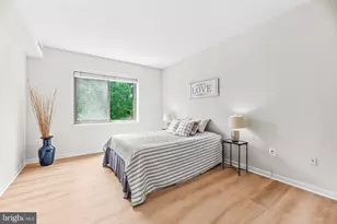 19355 Cypress Ridge Terrace, Leesburg, VA 20176 - Photo 2