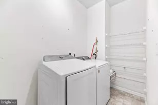 19355 Cypress Ridge Terrace, Leesburg, VA 20176 - Photo 22