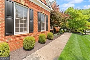 43274 Fieldsview Ct, Leesburg, VA 20176 - Photo 10