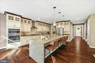 23766 Kilkerran Dr, Aldie, VA 20105 - Photo 2