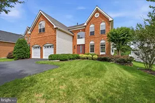 20242 Hidden Creek Ct, Ashburn, VA 20147 - Photo 1
