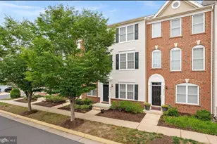 42814 Eggleston Terrace, Chantilly, VA 20152 - Photo 1