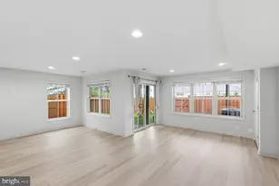 42567 Dreamweaver Dr, Brambleton, VA 20148 - Photo 46
