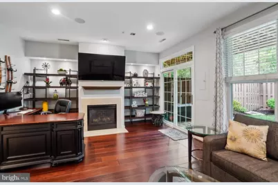42998 Mill Race Terrace, Leesburg, VA 20176 - Photo 4