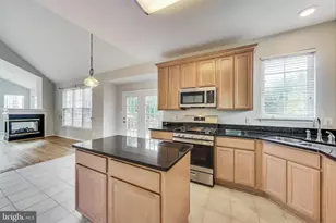 43537 Clivedon Ct, Ashburn, VA 20147 - Photo 10