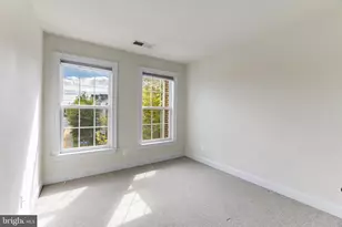 25465 Potomac Twain Terrace, Chantilly, VA 20152 - Photo 38