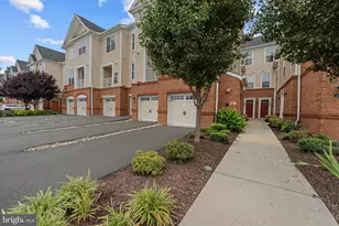 23235 Milltown Knoll Square, Ashburn, VA 20148 - Photo 2