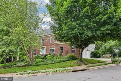 47404 Middle Bluff Place, Sterling, VA 20165 - Photo 4