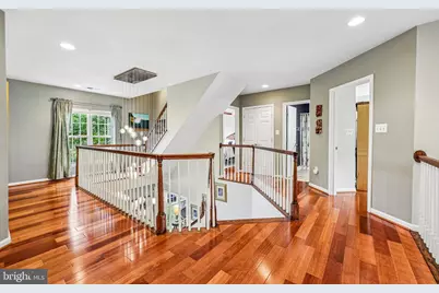 47404 Middle Bluff Place, Sterling, VA 20165 - Photo 48