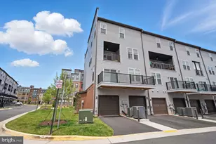 44623 Wolfhound Sq, Ashburn, VA 20147 - Photo 2