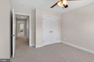 25450 Hopton House Terrace, Chantilly, VA 20152 - Photo 20