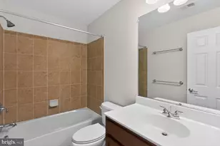 25450 Hopton House Terrace, Chantilly, VA 20152 - Photo 22