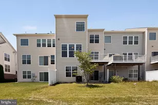 25450 Hopton House Terrace, Chantilly, VA 20152 - Photo 2