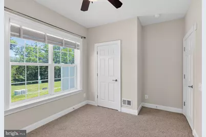 25450 Hopton House Terrace, Chantilly, VA 20152 - Photo 16