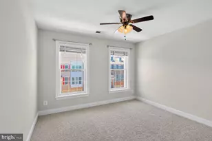 25450 Hopton House Terrace, Chantilly, VA 20152 - Photo 32