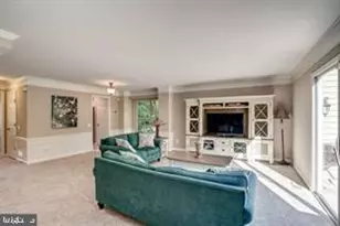 353 Barnfield Square NE, Leesburg, VA 20176 - Photo 8