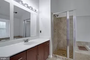 21707 Leatherleaf Cir, Sterling, VA 20164 - Photo 14
