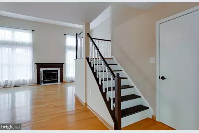 21707 Leatherleaf Circle, Sterling, VA 20164 - Photo 8
