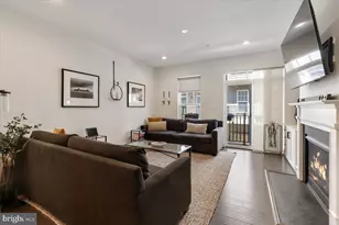 254 Bluemont Branch Terrace SE, Leesburg, VA 20175 - Photo 8