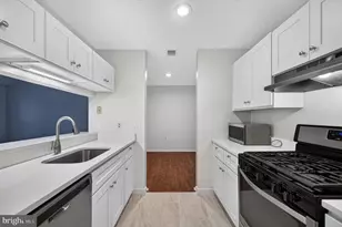 21029 Timber Ridge Terrace, Ashburn, VA 20147 - Photo 10