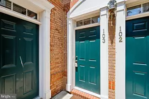 43905 Hickory Corner Terrace, Ashburn, VA 20147 - Photo 6