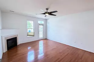 20965 Kittanning Ln, Ashburn, VA 20147 - Photo 10