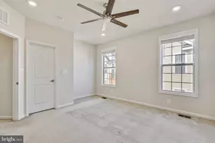 23266 Southdown Manor Terrace, Ashburn, VA 20148 - Photo 32