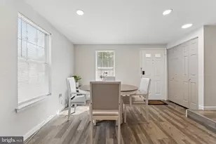 35 Bickel Ct, Sterling, VA 20165 - Photo 10