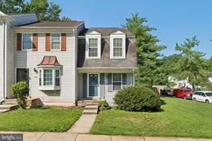 35 Bickel Ct, Sterling, VA 20165 - Photo 2