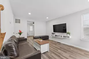 35 Bickel Ct, Sterling, VA 20165 - Photo 6