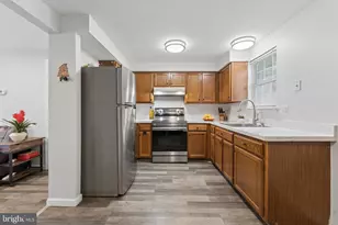 35 Bickel Ct, Sterling, VA 20165 - Photo 12