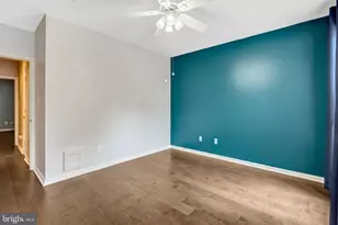 25230 Pond View Square, Chantilly, VA 20152 - Photo 36