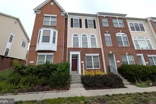 25015 Riding Center Dr, Chantilly, VA 20152 - Photo 2
