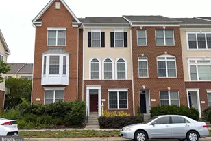 25015 Riding Center Dr, Chantilly, VA 20152 - Photo 1