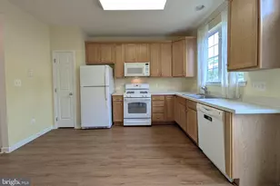 25015 Riding Center Dr, Chantilly, VA 20152 - Photo 16