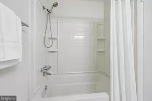 2 Beecher Pl, Sterling, VA 20164 - Photo 20