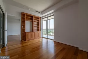 19355 Cypress Ridge Terrace, Leesburg, VA 20176 - Photo 10