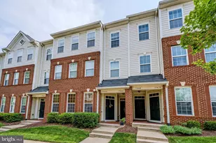 19466 Promenade Dr, Leesburg, VA 20176 - Photo 1