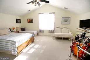 18400 Lanier Island Square, Leesburg, VA 20176 - Photo 28