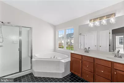 22511 Airmont Woods Terrace, Ashburn, VA 20148 - Photo 32