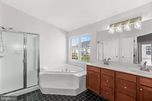 22511 Airmont Woods Terrace, Ashburn, VA 20148 - Photo 32