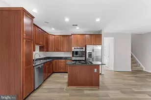 22511 Airmont Woods Terrace, Ashburn, VA 20148 - Photo 18