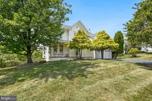 801 Santmyer Dr SE, Leesburg, VA 20175 - Photo 2