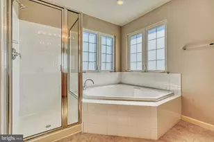 42245 Sweet Ct, Chantilly, VA 20152 - Photo 32